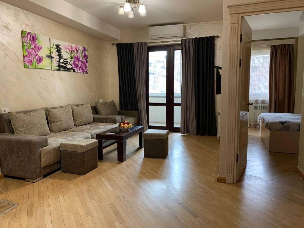 Comfortable Apartment In Center เยเรวาน ภายนอก รูปภาพ