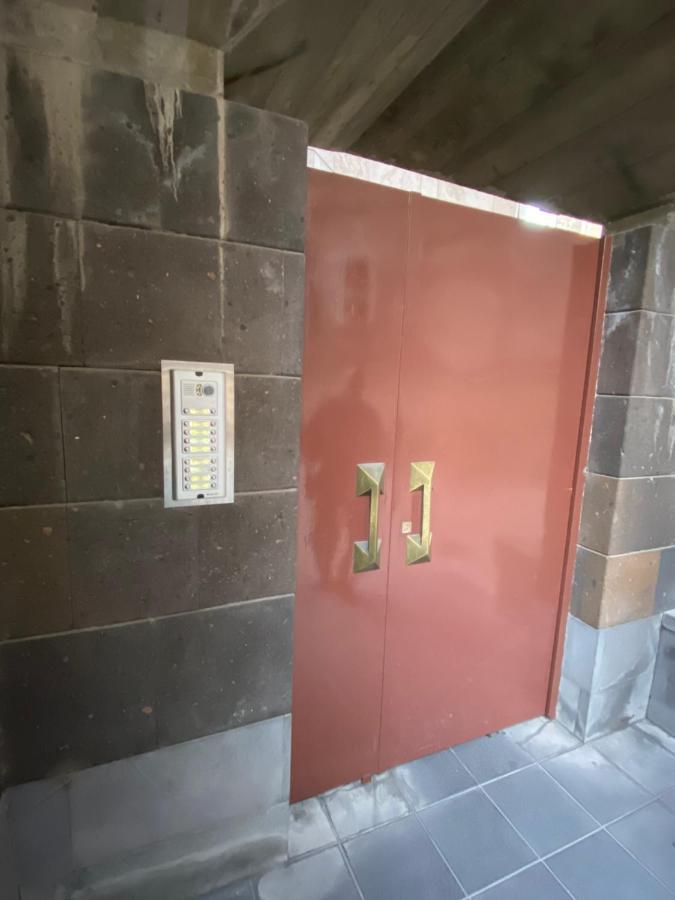 Comfortable Apartment In Center เยเรวาน ภายนอก รูปภาพ